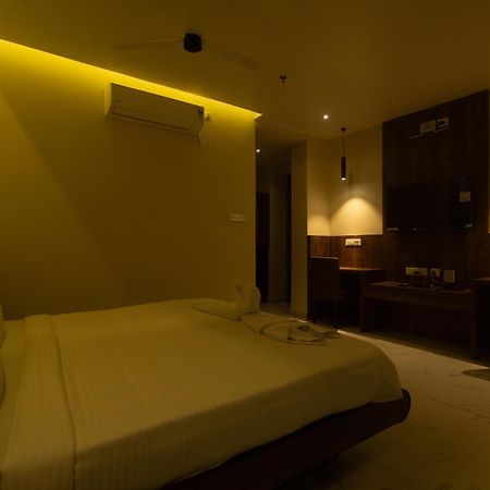 Hotel Palace View Murshidabad Bagian luar foto