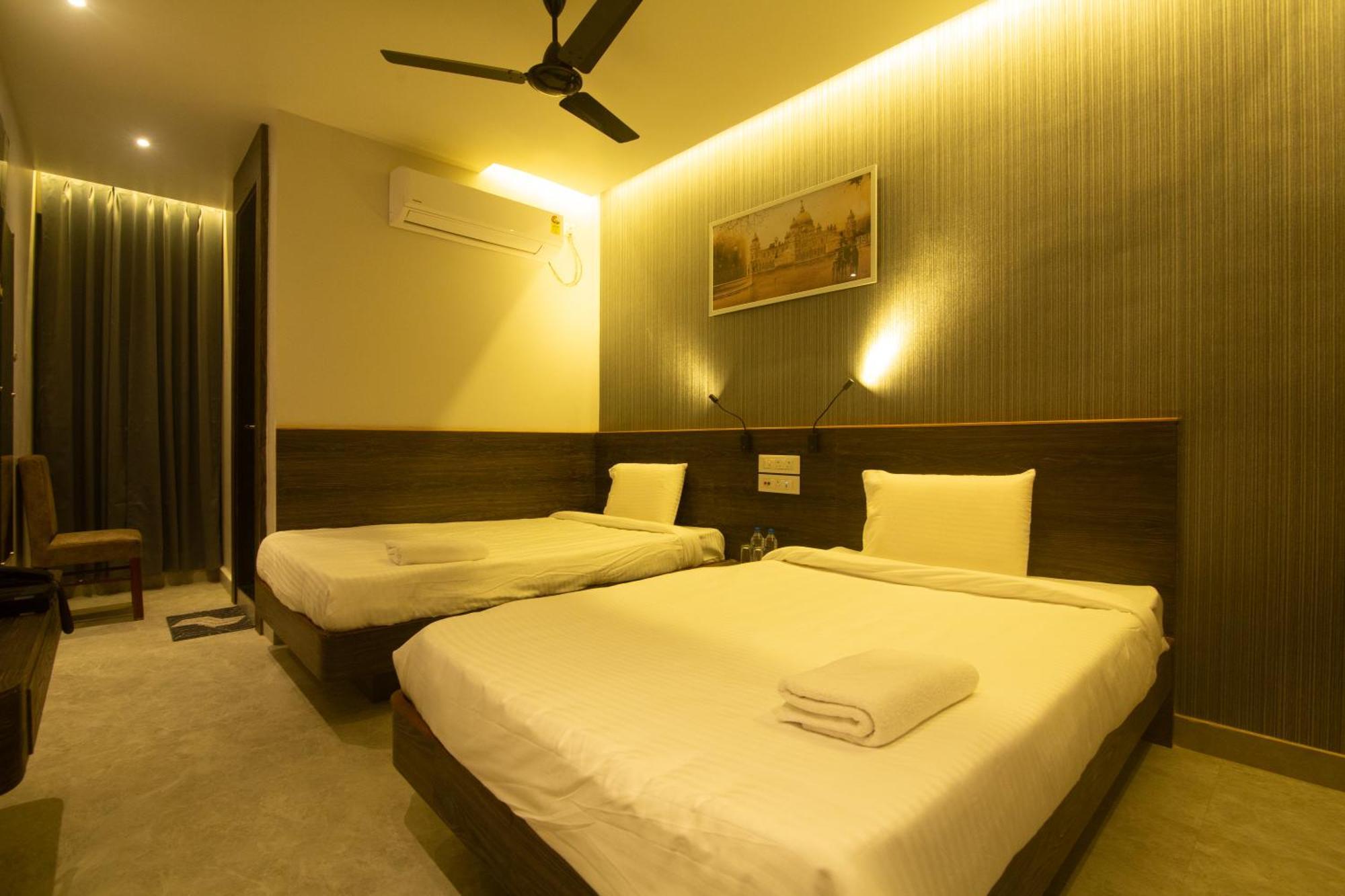 Hotel Palace View Murshidabad Bagian luar foto