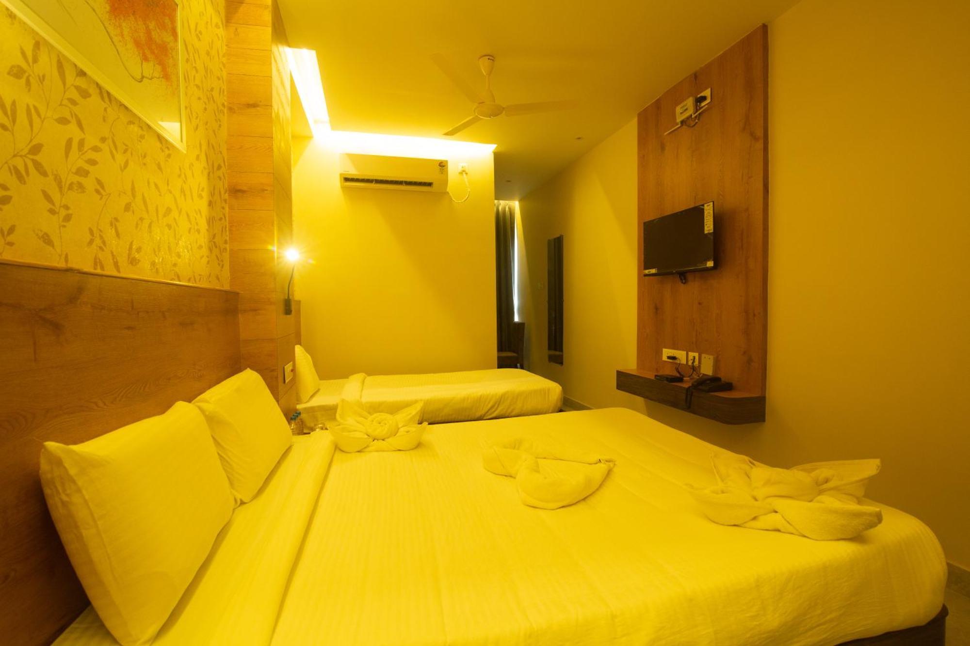 Hotel Palace View Murshidabad Bagian luar foto