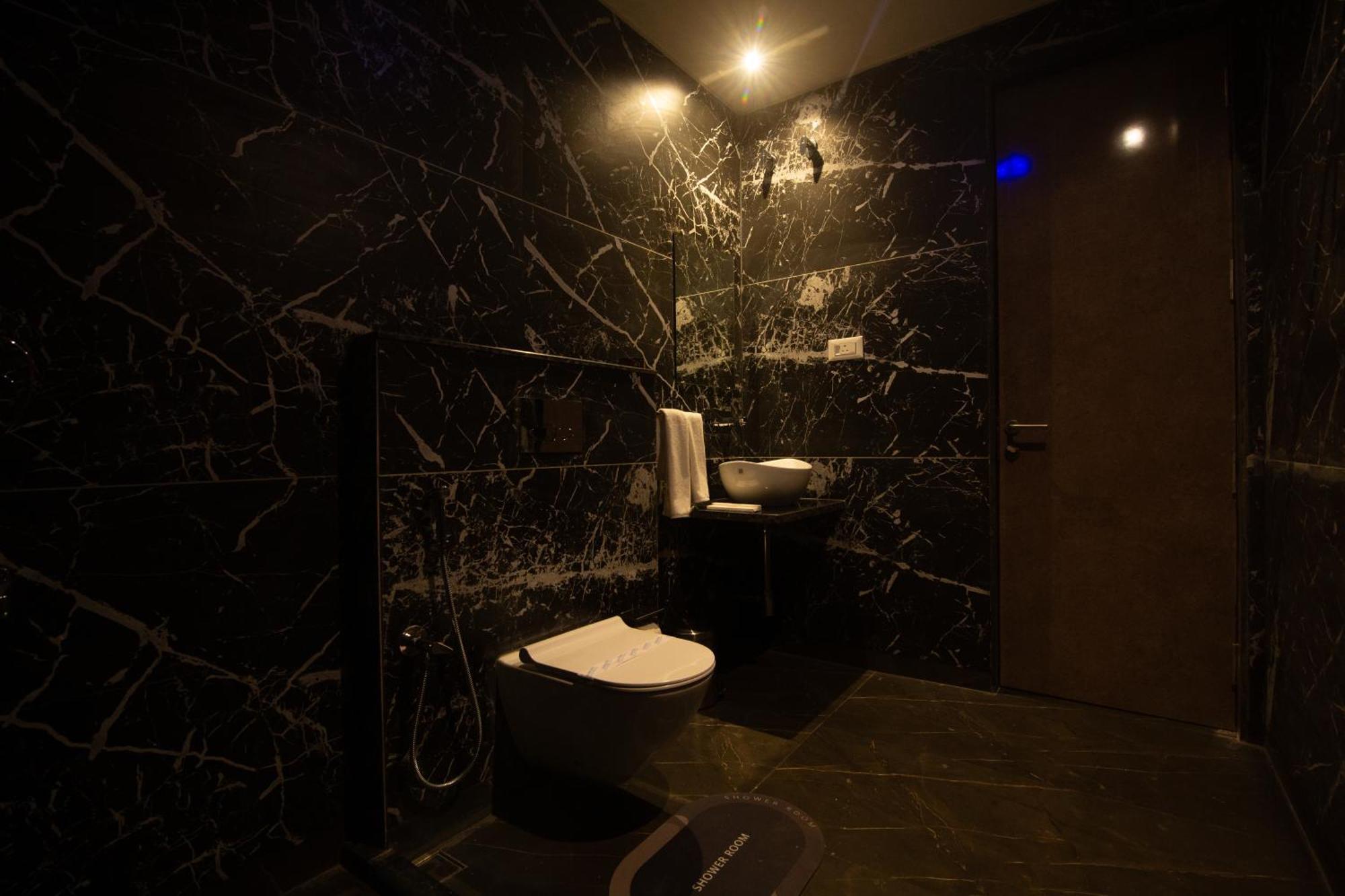 Hotel Palace View Murshidabad Bagian luar foto