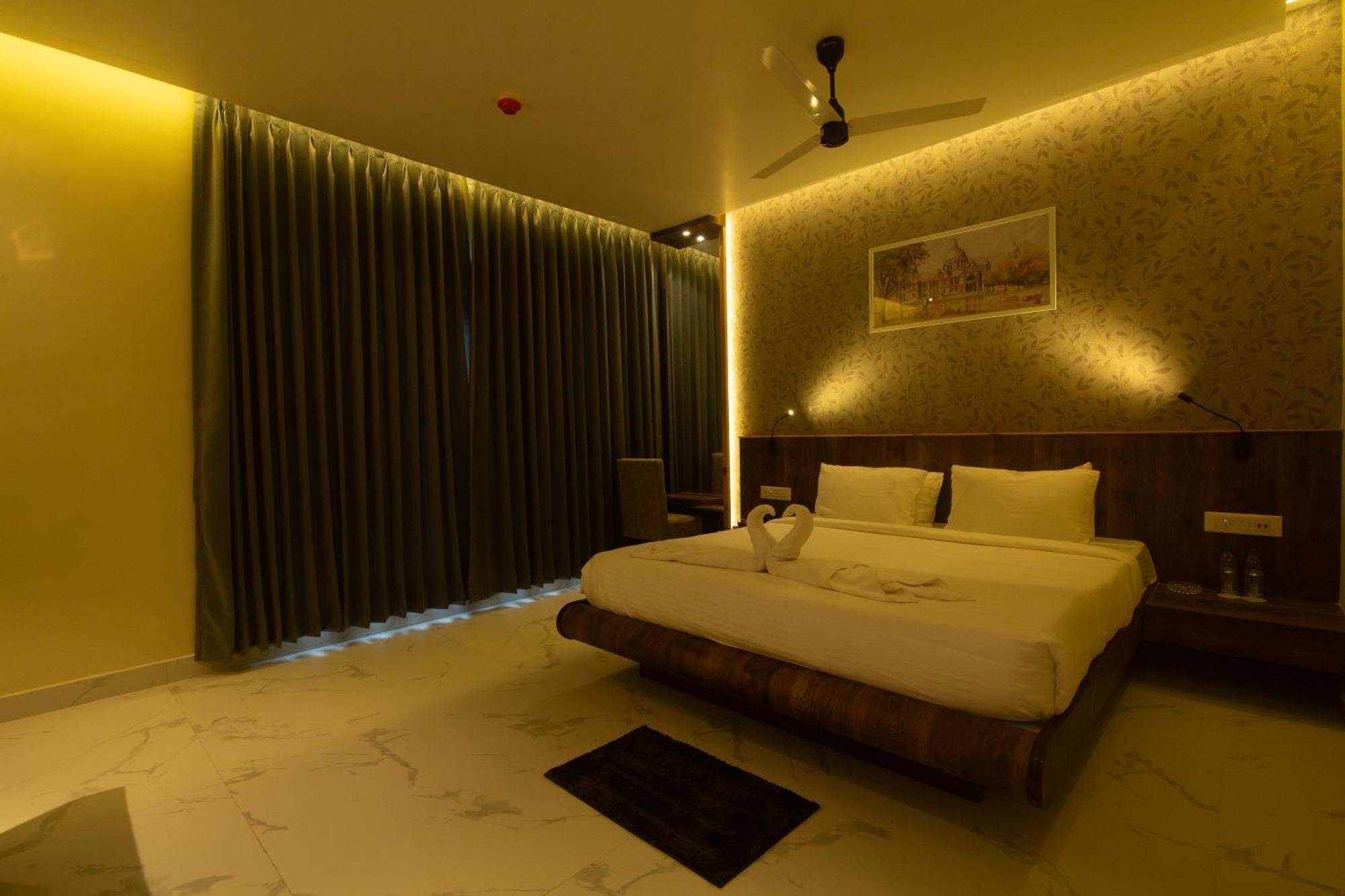 Hotel Palace View Murshidabad Bagian luar foto